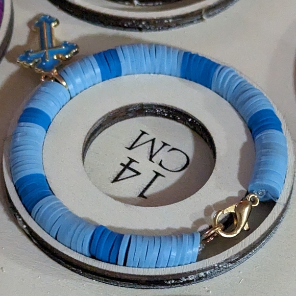 Elastic 14 CM (5.5 inches) Blue Cross Clay Bracelet - Picture 2 of 2